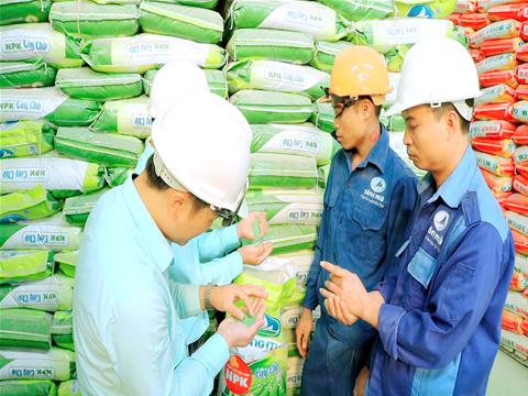 Công tác nghiên cứu phát triển sản phẩm 04